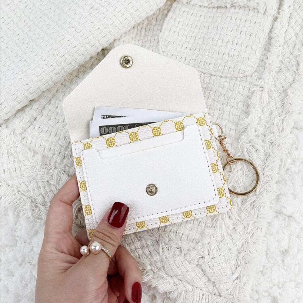 ⚠️Clearance🤍Nee Cardholder White Wallet - Picture 2 of 4